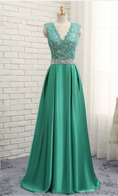 A green wedding dress party with a cute dress at the cape evening gown Aqua Gown, Green Wedding Dress, Green Wedding Dresses, Evening Fashion, Green Formal Dresses, Green Evening Dress, Cute Dresses For Party, Long Evening Dress, Long Evening Gowns