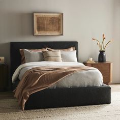 Modern Bedroom Black And Oak Bedroom Ideas, Charcoal Bed Frame Bedroom Ideas, Black Bed Bedroom Decor, Modern Guest Room Ideas, Black Upholstered Bed Decor Ideas, Bedroom With Black Headboard, Dark Headboard Bedroom Decor, Black Bed Frame Decor, Dark Grey Bed Frame Bedroom Ideas