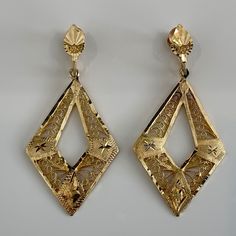 Brand: Unknown Metal: Unknown, I Could Not Find A Gold Hallmark Condition: Very Good, Not Sure If There Is Tarnishing Or Scratches, It Is Possible, But I Did Not Notice. I Believe These Are From The 1960's Or 1970's. Formal Yellow Gold Diamond-shaped Earrings, Party Earrings In Yellow Gold With Diamond Cut, Diamond-shaped Gold Earrings For Wedding, Party Yellow Gold Diamond Cut Earrings, Yellow Gold Diamond Cut Earrings For Party, Elegant Gold Diamond-shaped Earrings, Elegant Yellow Gold Diamond-shaped Earrings, Diamond Cut Chandelier Earrings For Evening, Evening Diamond Cut Chandelier Earrings