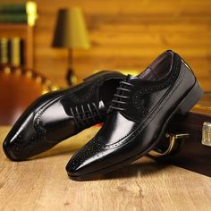 British Leather Carved Brogue Shoes for Men Designer Soft Sole Big Size Men's Shoes Fashion Platform Plus Size Black Men, Business Trendy, Brogues Style, Wingtip Shoes, Oxfords Shoes, Oxford Shoes Men, Business Formal, Mens Fashion Shoes, Derby Shoes