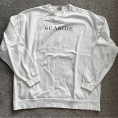 New With Tags Sporty White Tops For Leisure, Sporty White Top For Leisure, White Sporty Top For Leisure, White Long Sleeve Tops For Leisure, White Leisure Sweatshirt, White Oversized Sweatshirt With Text Print, Oversized White Sweatshirt With Text Print, White Cotton Sweatshirt For Leisure, White Text Print Sweatshirt For Loungewear