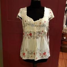 So Much More Beautiful In Real Life With Such A Romantic Design. Beautiful Doves And Hearts Float Throughout. This Piece Is Magical. Spring Cottagecore Fitted Blouse, Shifting Closet, Butterfly Print Dress, Floral Clothing, Soft Fashion, Random Clothes, Summer Blouse, Back 2 School, Floral Outfit