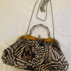 Evening Antique Gold Hand Bag&Carry Chain Velvet Leopard Print Beaded Beige Evening Bag With Chain Strap, Beige Chain Bag For Evening, Cream Evening Bag With Chain Strap, Chic Evening Bags With Chain Print, Beige Evening Bag With Chain Detail, Beige Chain Evening Bag, Chic Evening Bag With Chain Print, Elegant Gold Bag With Chain Print, Elegant Rectangular Bag With Chain Print