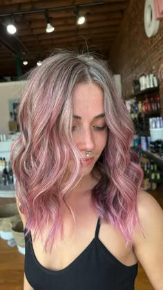 Lived In Pink Hair, Hippie Hair Color Ideas, Fun Hair Dye Ideas For Blondes, Dirty Pink Hair, Pink Highlights In Dirty Blonde Hair, Pink Highlights In Brown Hair, Brown To Pink Balayage, Pink Hair Streaks, Pink Blonde