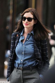 The Intern Outfits, Ann Hathaway, Anne Hathaway Style, Flamboyant Natural, Mode Tips, Blazer Outfit, Diane Kruger, Kendall Jenner Outfits, Charlotte Casiraghi