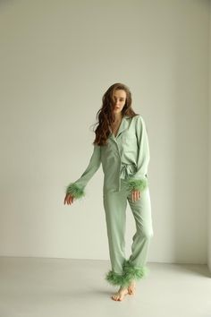 Chic Pajama Party, Women Pajama Party Ideas, Bridal Pj Set, Chic Long Sleeve Sleepwear For Pajama Party, Chic Long Sleeve Sleep Sets, Elegant Green Long Sleeve Sleepwear, Elegant Long Sleeve Green Sleepwear, Chic Long Sleeve Sets For Lounging, Chic Long Sleeve Lounging Sets