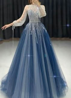 Elegant Prom Gowns | Classy Prom Dresses | Prom Party Dresses Ballet Prom Dress, Alice In Wonderland Prom Dress, Winter Ball Gowns, Prom Dresses For Hijabis, Hijabi Prom Dress, Ball Gowns Fantasy, Baju Kahwin, Royalty Dress, Blue Ball Gowns