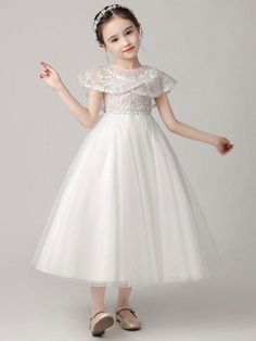 Spring Tulle Dress For Confirmation, White Sleeveless Gown For Spring, Sleeveless White Gown For Spring, White Sleeveless Spring Gown, White Sleeveless Dress With Floral Applique, Spring Lace Princess Dress For Confirmation, Princess Sleeveless Summer Gown, Sleeveless Gown With Floral Applique For Dress-up, Princess Style Short Sleeve Dress For Confirmation