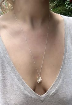 Pearl Patella Necklace – Stonehart Jewelry Geode Necklace, Single Pearl Necklace, Light Weight Jewelry, Figaro Chains, Shell Necklace, Shell Necklaces, Metal Necklaces, Gold Plated Silver, Conch