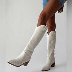 Boots Western Style Faux Leather Material Pull Tabs Pointed Toe Block Heel Heel Height: 2.75" New Without Tags Best Cowboy Boots, White Knee High Boots, White Cowgirl Boots, Vintage Shoes Women, Western Style Boots, Off White Shoes, Boots Western, Spike Heels, White Boots