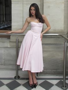 Solid Sweetheart Neckline Cami Midi Dress Midi Dress Hoco, Pink Hoco Dress Midi, Midi Hoco Dresses, Homecoming Dresses Mid Length, Pink A-line Midi Dress For Prom, Feminine Mid-length Pink Dress, Pink Midi-length Strapless Dress For Garden Party, Light Pink Midi Dress, Pink Midi-length Corset Dress