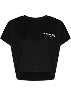 Black cotton logo-print cropped T-shirt from Balmain featuring cropped, logo print at the chest, crew neck, short sleeves and straight hem. Cropped T Shirt, Cotton Logo, Crop Tshirt, Logo Embroidered, Logo Print, Black Tee, Black Tshirt, Black Cotton, Size Clothing