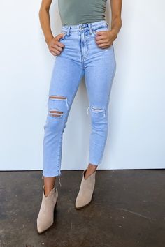 Light Wash Distressed Jeans For Fall, Fall Light Wash Cutoff Jeans, Everyday Light Wash Jeans With Frayed Hem, Light Wash Jeans With Frayed Hem For Everyday, Everyday Washed Blue Distressed Jeans, Everyday Distressed Washed Blue Jeans, Fitted Light Wash Distressed Jeans, Fitted Light Wash Jeans With Frayed Hem, Everyday Ripped Washed Blue Bottoms