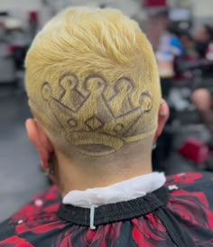 Crown Haircut Design, Star Hair Design For Men, Men Haircut Designs, Hair Shave Designs, Star Hair Design, Haiti Tattoo, Hair Tattoo Designs, Fade Haircut Designs