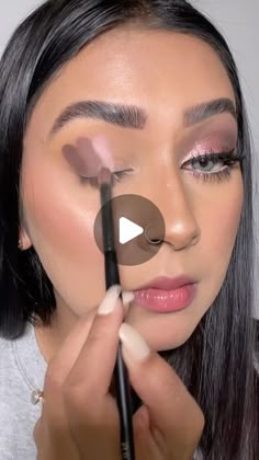 30K likes, 277 comments - rashna_kutwaroo on April 20, 2024: "Rate the final look 1-10🌸💕 Have you guys tried these Eyemakeup hacks? . . Find products used on my LTK. 💕 . . #eyeshadowtutorial #pinkeyeshadow #pinkeyemakeup #eyeshadowlook #eyeshadowhack #makeuphacks #eyelinerhacks #makeupforbeginners #easymakeup #makeupideas #easyeyemakeup". How To Do Easy Eye Makeup, Dinner Eyeshadow Looks, Easy Evening Makeup Tutorial, Makeup Tutorial For Eyeshadow, How To Do Eye Shadow Step By Step, Easy Fancy Eye Makeup, Black And Rose Gold Makeup, Step By Step Eyeshadow Tutorial, One Eye Shadow Look