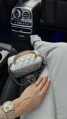 Girl Motivation, Stylish Iphone Cases, Looks Party, Aesthetic Food, Motivation Inspiration, Dream Life, Chanel Bag, Chanel, Iphone Cases