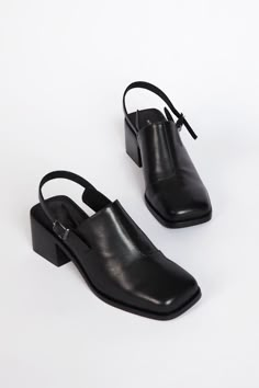 MARTY 2 MULE black - Intentionally Blank Estilo Rachel Green, Funky Shoes, Shoe Inspo, Mode Inspo, Pretty Shoes, Dream Shoes, Work Shoes, Sock Shoes, Cute Shoes