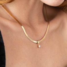 Herringbone Engraved Slim Chain Necklace with 0.3ct Diamonds- Gold Vermeil Diamond Gold Chain Women, Simple Charm Necklace, Gold Herringbone Necklace, Luna Fashion, Safety Policy, Thick Necklace, Gold Link Necklace, Diamond Pendants Designs, Herringbone Design