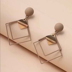 Geometric Earrings Brown New And Never Worn! Fancy Earrings, Jewelry Design Earrings, Classy Jewelry, Fancy Jewellery, Party Earrings, Fancy Jewelry, Fashion Jewelry Earrings, Cheap Jewelry, Girly Jewelry