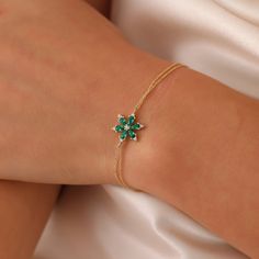 14K Gold Emerald Bracelet, 14K Real Gold Anniversary Bracelet, Handmade 14K Emerald Bracelet, Minimalist Flower Bracelet, Summer Jewelry, Handmade 14K Gold Anniversary Bracelet, Dainty Custom Bracelet, Anniversary Bracelet, Birthday Gift, Christmas Gift, Solid Gold Bracelet, Minimalist Gold Bracelet, Wedding Bracelet, Valentine's Day Gift "Material: SOLİD GOLD (No Gold Filled Or No Gold Plated)" "KARAT: 14K (585) "Bracelet Length: 14,8 MM "Bracelet Width: 12,9 MM "Available Gold Color: (Yellow G Emerald Jewelry Bracelet, Emerald Green Bracelet, Gold And Emerald Jewelry, Minimalistic Bracelet, Bracelet Meaning, Minimalist Flower, Bracelet Summer, Bracelets With Meaning, Solid Gold Bracelet