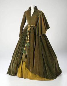 Iconic Gone With the Wind dress - Costume Designer Walter Plunkett Wind Costume, Writing Projects, Outfit References, Period Pieces, Amazing Clothes