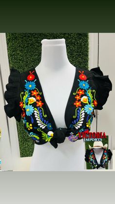 Beautiful Embroidered Blouse perfect for Jaripero , Party and Gift  ✅Size Available  ✅100% Cotton  ✅Made in Mexico Fitted Embroidered Beach Top, Black Floral Embroidered Blouse For The Beach, Summer Blouse With Machine Embroidery, Embroidered Tops For Beach, Embroidered Black Blouse For Beach, Embroidered Black Beach Blouse, Embroidered Multicolor Blouse For Beach, Traditional Black Tops For Vacation, Fitted Embroidered Top For Beach