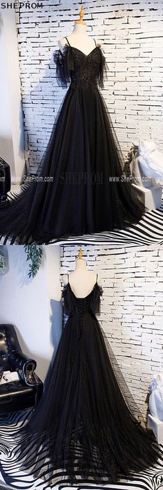 Victorian Prom Dress Black, Gothic Prom Dress Lace, Black Lace Prom Dress For Prom Season, Black Formal Prom Dresses, Gothic A-line Formal Dress, Gothic Black Floor-length Gown, Trendy Dress Styles, Prom Dress With Train, Formal Dresses Prom