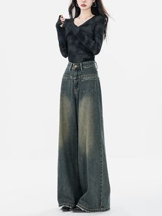 Denim pants accented with a wide silhouette.

A great item that you can choose from a clean look to a rough look depending on your mood.

You can mix and match it without having to choose tops or outerwear.
◾️Model
Height/Weight：163cm(64.1in)/44kg(97.0lb)
Fitting Size：S





Cm
(inches)

Length
Waist
Hip


S
106(41.7)
62(24.4)
102(40.1)


M
108(42.5)
66(25.9)
106(41.7)


L
110(43.3)
70(27.5)
110(43.3)


XL
112(44.0)
74(29.1)
114(44.8) Trendy Washed Flare Jeans For Fall, Trendy Faded Flare Jeans For Fall, Winter High Waist Edgy Jeans, Edgy High-waist Winter Jeans, Edgy High Waist Winter Jeans, Edgy High Waist Jeans For Winter, Grunge High Waist Jeans For Winter, Dark Wash Flare Jeans For Fall Streetwear, Trendy Wide-leg Winter Jeans