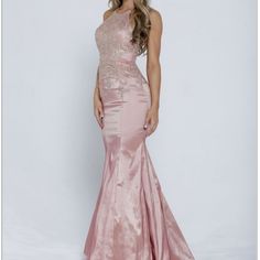 Look Glamorous In This Sexy Halter Top Mermaid Stretchy Taffeta Dress With Gold Beaded Embroidery On Bodice And Back Floor Length Color: Blush Special Ocassion Dresses, Blue Champagne, Embroidered Bodice, Taffeta Dress, Blush Dresses, Color Blush, Mermaid Evening Dresses, Mermaid Dress, Long Prom Dress