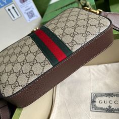 Size: (23.5x 16x 4.5cm)It comes with Dust box, Care manual, Tag and Paper bag. Luxury Clutch, Evening Clutch Bag, Tote Backpack, Cute Bag, Gucci Bag, Evening Bags, Mini Bag, Luxury Bags, Bucket Bag