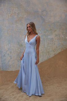 Dress Code Wedding, Prom Dress Inspiration, Blue Bridesmaid Dresses, Grad Dresses, Blue Bridesmaids, Glam Dresses, Style And Grace, Stretch Satin, Wedding Attire