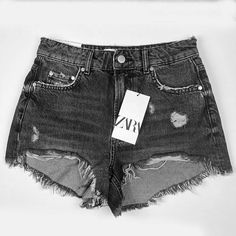 Distressed Style. 5-Pockets With Front Zipper. Frayed Edges. Length 12" Waist 14" Inseam 2.5". Zara Mom Jeans, Short Faux Fur Jacket, Mid Rise Denim Shorts, Straight Fit Denim, Ripped Jean Shorts, Mom Jeans Shorts, Leopard Print Jacket, Black Jean Shorts, Zara Shorts