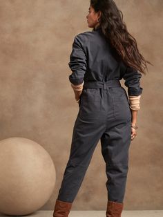 Inspired by M65 Field Jackets and vintage flightsuits, this utilitarian classic features modern details.  Made from a sturdy, stretch twill that has been garment dyed for color-washed look and extra soft feel.  RELAXED FIT: Expertly cut for a loose f Winter Fashion Outfits For Work, Mechanic Jumpsuit, Fashion Week Aesthetic, Autumn Fashion Work, Fashion Designer Aesthetics, Woman Mechanic, M65 Field Jacket, Cargo Outfit, Cargo Jumpsuit