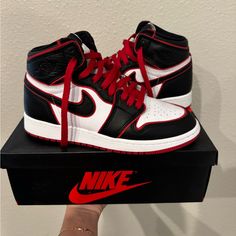 Air Jordan 1 Retro High Og Bg 'Bloodline' Size 4 Us Youth's (New) With Box Shoes Air, Air Jordan 1 Retro High Og, Air Jordan 1 Retro High, Kids Jordans, Air Jordan 1 Retro, Jordan 1 Retro High, Jordan 1 Retro, Air Jordan 1, Jordan Shoes