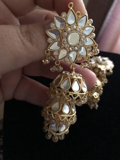 Earrings Kundan, Jewelry Pakistani, Kundan Jewelry, Pakistani Jewelry, Kundan Earrings, Jewelry Indian, Color Champagne, Kundan Jewellery, Jewelry Wedding