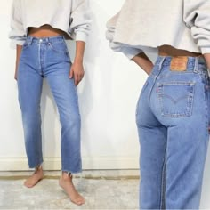 Vintage Levi's 501 jeans. 1990s. Straight leg. High waist. Button fly. 100% cotton. Tag: 28 x 36. Actual waist: 26" DETAILS ------- Classic 501s in stunning blue, typically a wash of this color has more texture, but this pair is a gentle blue throughout. Really stunning. Best patina in legs, with hems chopped into raw edge. MEASUREMENTS ------- Waist: 26" High hip: 33" Low hip: 39" Thigh: 21.5" Rise: 10.5" Inseam: 25.5" (cropped) Highwaist Jeans Outfit, 90s Flare Jeans Outfit, Best Levis Jeans For Women, Levis Women Outfits, 501 Levis Women Outfits, Levi 501 Jeans Women, Levis Jeans Vintage, Levis 501 Crop, Levis 501 Women