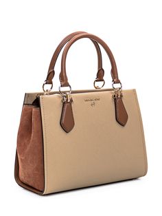 Outside: 100% Leather Lining: 100% Leather Finishing: 100% Metal Brown Leather Handbag, Michael Kors Satchel, Brown Leather Handbags, Michael Kors Crossbody, Gorgeous Bags, Metal Logo, Satchel Bag, Metallic Logo, Metal Color