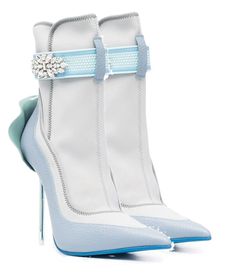 Apres Ski Boots, Boots Elegant, Luxury Boots, Heels Classy, Elegant Shoes, Crystal Embellishment, My Shoes