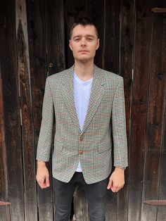 "80s Men Plaid Tweed Blazer with Buttons Pure New Wool Sport Coat Mens Jacket Casual Clothing Office Wear Gift for Him Medium Size Estimated size: M Measurements: (lying flat) Length: 30\" / 76 cm Sleeve: 23,5\" / 60 cm Shoulders: 20\" / 51 cm Pit to pit: 21,5\" / 55 cm Waist: 21\" / 53 cm Please check measurements to insure a proper fit. Remember to allow yourself some extra room for movement. You can compare these with something from your closet that fits you well. This jacket will come to you Retro Tailored Tweed Blazer, Tailored Retro Tweed Blazer, Casual Tailored Plaid Tweed Jacket, Retro Single Breasted Tweed Jacket, Retro Single-breasted Tweed Jacket For Fall, Retro Single-breasted Tweed Jacket, Casual Single-breasted Tweed Blazer, Retro Tweed Blazer With Notch Lapel, Casual Tweed Blazer With Notch Lapel