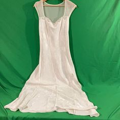 Rare Findperfect For Your Wedding Day Get Ready Outfit Or To Incorporate Into Your Wardrobe For An Old Hollywood Look! Washed On Delicate Since Receiving Item To Remove Storage Odor. Smoke Free Home. Price Reflects For Rare Item In Good Condition. Questions? Leave A Comment Below! White Fitted Dress With Bias Cut, Fitted White Dress With Bias Cut, Fitted White Bias Cut Dress, Summer Vintage V-neck Wedding Dress, Summer Wedding V-neck Vintage Dress, White Formal Dress With Bias Cut, Formal White Bias-cut Dress, White Bias Cut Dress For Formal Occasions, Formal White Bias Cut Dress