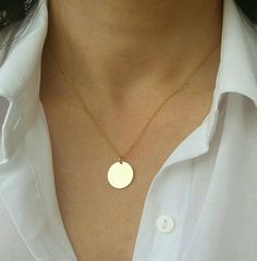 Set of 3 layered necklaces, made of 14k gold filled chain. 1. Cretan Faistos disc necklace. 2. Circle single disc necklace. 3. Tube necklace. Elegant&dainty, catching gently everyone's attention. Appropriate either for everyday or formal looks. Also available in rose gold filled and 925 sterling silver. Length approx. 16 inches, 18 inches and 20 inches. ♡All items will be delivered in a nice gift box! * Read our policies before purchase: https://www.etsy.com/shop/Jewellusion/policy/ * Contac Single Diamond Necklace, Floating Diamond Necklace, Gold Disc Necklace, Tube Necklace, Necklace Initial, Gift Envelope, Solid Gold Necklace, Necklace Layering, Round Necklace