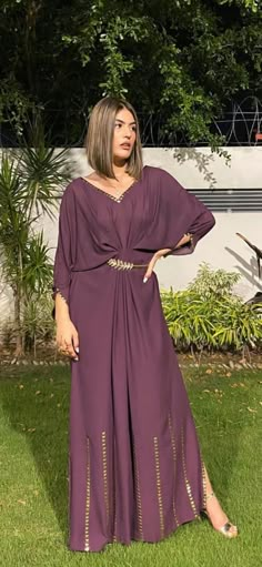 Farewell Party Outfit Western, Party Wear One Piece Western, Function Dresses For Women, Kaaftaan Designs, Western Formal Dresses For Women, Kaftan Outfit Ideas, Farewell Dress Ideas Western, Black Indo Western Dress, Indo Western Outfits For Women