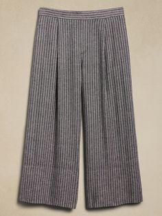 Back by popular demand, these linen-blend pants are now available in a variety of colors to suit every style. Cropped length. Pull on. Pleated front. Half-back elastic waistband. On-seam front pockets. Welt back pockets. Made exclusively for Banana Republic Factory. #851726 2024 Wishlist, Linen Blend Pants, Wide Leg Cropped Pants, Banana Republic Factory, Black Print, Cropped Pants, Linen Blend, Fashion Inspo Outfits, Casual Pants