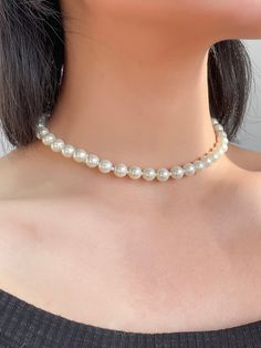 Color: White Gender: Women Material: Nylon Quantity: 1 piece Style: Elegant Details: Pearls Type: Chokers IN Length 13.8-16.5 This data was obtained from manually measuring the product, it may be off by 1-2 CM. Elegant White Accessories, Pearl Necklace Shein, Pretty Pearl Necklace, White Jewelry Aesthetic, Pearl Jewelry Aesthetic, Chokers Aesthetic, White Necklace Jewelry, Collar Aesthetic, Collares Aesthetic