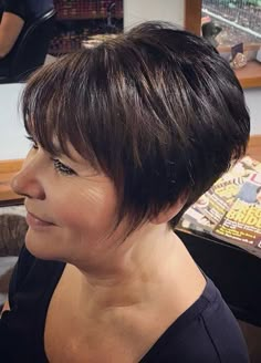 Stylissh short hair cuts ideas 2022 Brunette Pixie Cut, Hairstyle Short Hair, Brunette Pixie, Chin Length Haircuts, Hairstyle Short, Brown Hair With Blonde Highlights, Short Grey Hair, Short Hairstyles For Thick Hair, Short Bob Haircuts