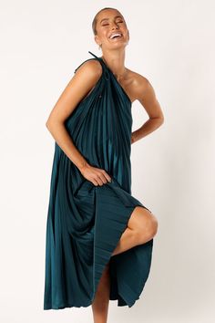 Selena One Shoulder Midi Dress - Emerald - Petal & Pup USA Pre-draped Pleated Midi Dress For Party, Ruched Pre-draped One Shoulder Dress, Pre-draped Ruched One Shoulder Dress, Summer One Shoulder Draped Dress With Ruched Bodice, Summer One-shoulder Draped Dress With Ruched Bodice, Pre-draped One Shoulder Satin Dress, Pre-draped One Shoulder Dress For Spring, One Shoulder Ruched Satin Maxi Dress, Chic One Shoulder Draped Ruched Dress