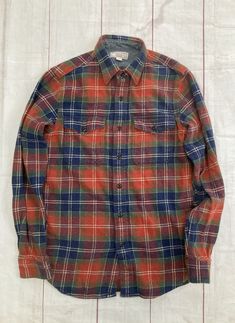 Wallace & Barnes Heavy Cotton Plaid Flannel Long Sleeve Button Down Shirt Tagged Size XS. Condition is "Pre-owned". Shipped with USPS Priority Mail. ALL ITEMS ARE USED, UNLESS STATED OTHERWISE. SEE PHOTOS FOR CONDITION AND MEASUREMENTS PLEASE ASK ALL QUESTIONS FIRST! *Please advise: pictures are taken outdoors, natural light can sometimes change the balance. But I am taking photos as close to actual as possible!* PLEASE MESSAGE FOR INTERNATIONAL PRICING. Check out all my other auctions ALL SALES Neck Tie Knots, Taking Photos, The Balance, Men's Apparel, Plaid Flannel, Flannel Shirt, Priority Mail, Heavy Cotton, Natural Light