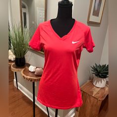 Item: Nike Sport Shirt Size: Large Condition: New Defects: None Color: Dark Pink Thank You For Visiting Our Shoppe! We Usually Pack & Ship Within Hours Of Purchase & Mail Out Very Quickly! We Do Our Very Best To Post Clear Pictures & Describe The Condition & Any Defects. We Are Human And Sometimes Can Miss Things. Please Check All Pics & Feel Free To Message With Questions! I Promise We Are Super Friendly! Items Are Stored In My Boutique In My Home Which Is Pet Free, Smoke Free, And Extremely Sa Moisture-wicking Fitted Top For Tennis, Sporty Tennis Tops For Sports Season, Moisture-wicking Short Sleeve Tennis Top, Moisture-wicking Tennis Sportswear Tops, Moisture-wicking Tennis Tops, Red Go-dry Tops For Sports Events, Fitted Short Sleeve Tennis Top, Tops Nike, Clear Pictures