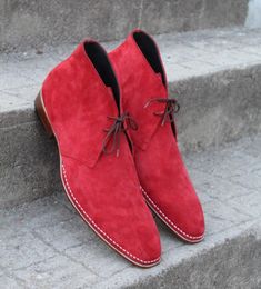 New Handmade Mens Red Suede Leather Chukka Dress Fashion Boot on Storenvy Sapphire Wedding Ring Set, Quality Leather Boots, Sapphire Wedding Rings, Custom Design Shoes, All Things Red, Handmade Leather Shoes, Fashionable Shoes, Chukka Boot, Man Fashion