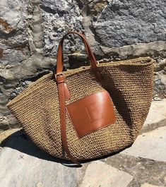 Completely handmade, customizable bag with leather details that will make you feel special. Trendy Bags, Kitchen Lights, Wicker Bags, Feel Special, Personalize Bag, Large Bag, Leather Bags, Beach Bag, Guatemala